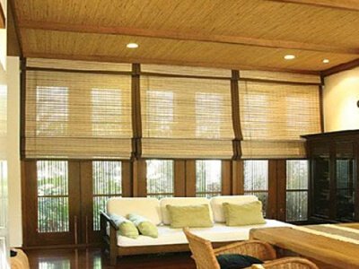 Vertical blind maker